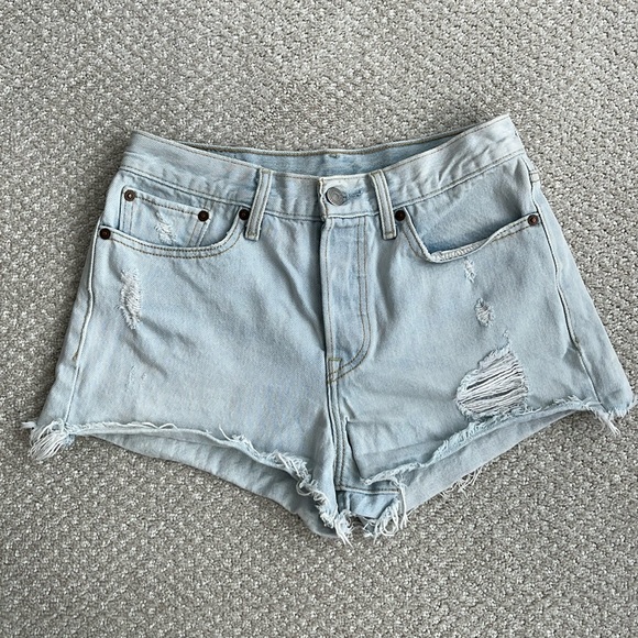 Levi's Pants - Levi’s 501 short